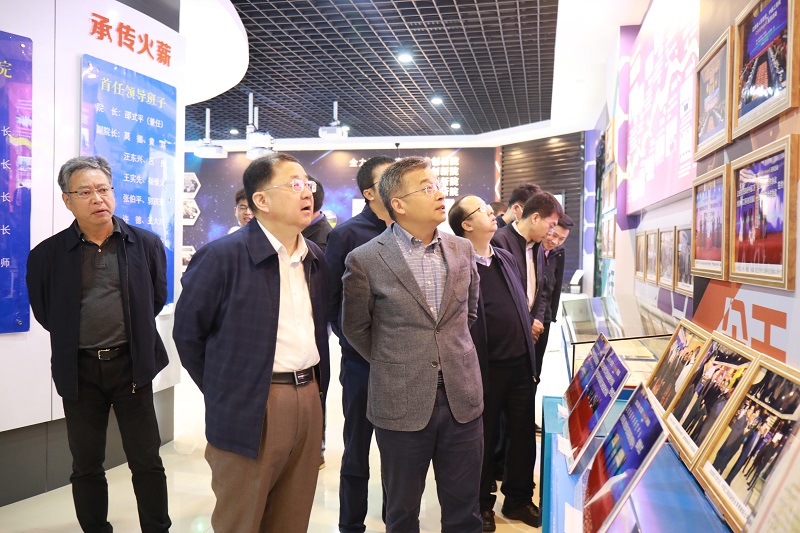 有研集團副總經(jīng)理周旗鋼一行到江西省科學(xué)院調(diào)研