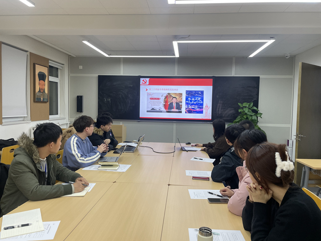 研究生部黨總支開展“學(xué)習(xí)冬奧精神，一起向未來”主題黨日活動