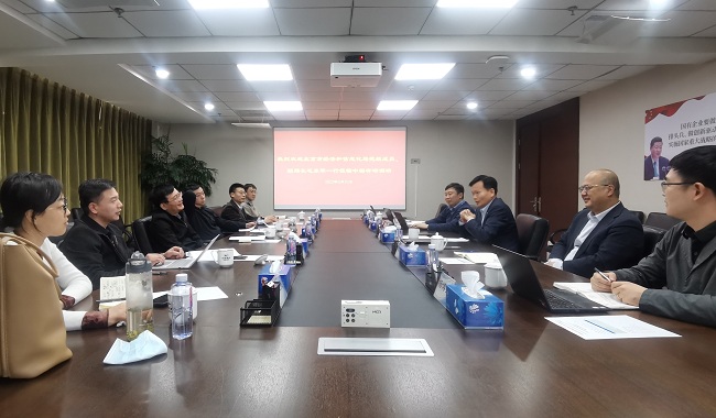 北京市經(jīng)濟(jì)和信息化局黨組成員、副局長毛東軍一行到中國有研調(diào)研
