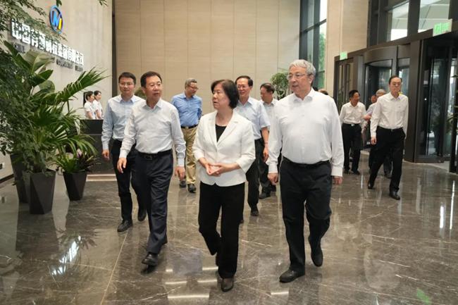 全國(guó)政協(xié)副主席沈躍躍、王光謙一行到中國(guó)有研調(diào)研